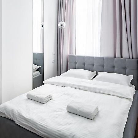 Royal Premier Apartment Lviv Buitenkant foto