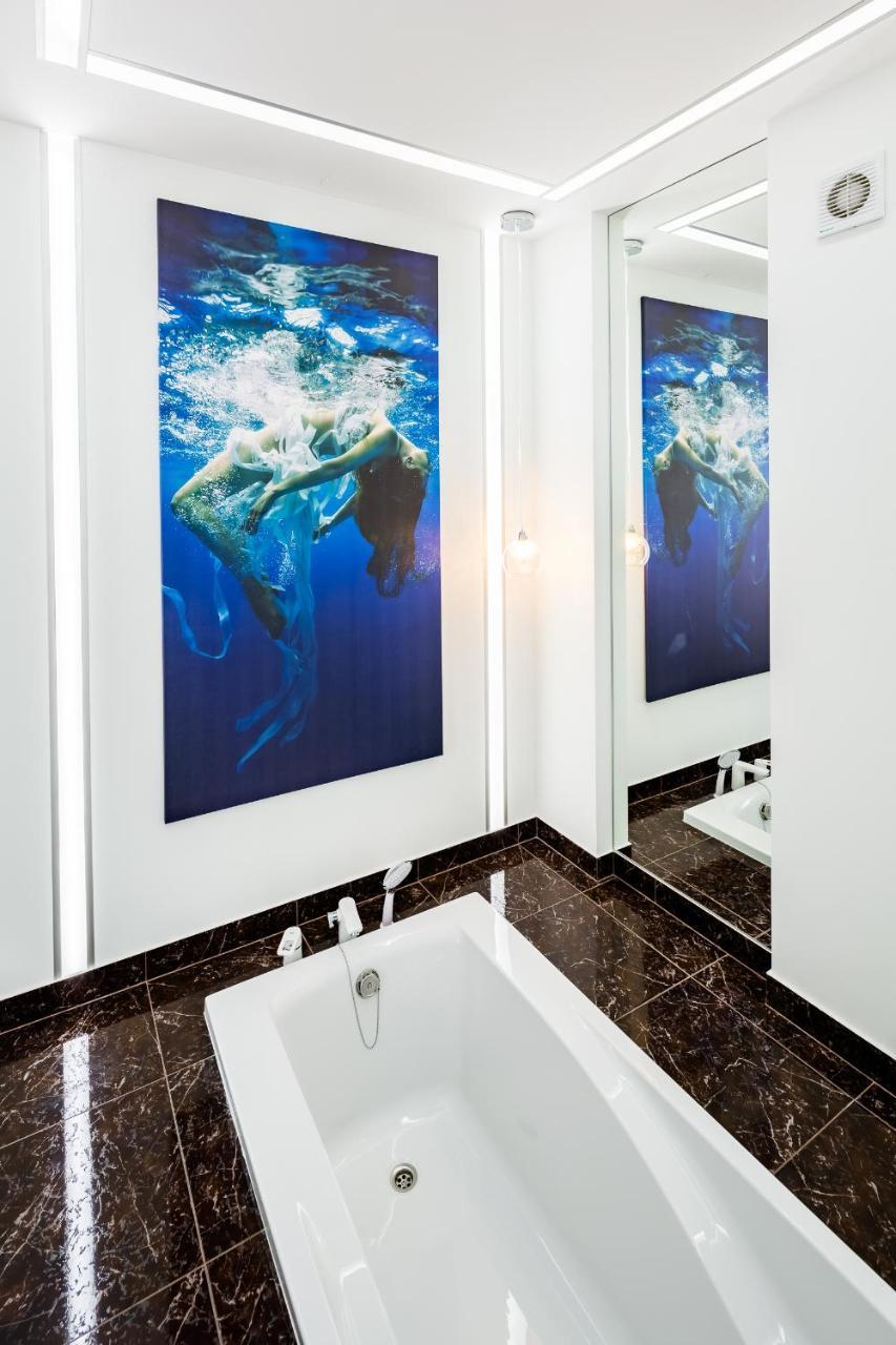 Royal Premier Apartment Lviv Buitenkant foto