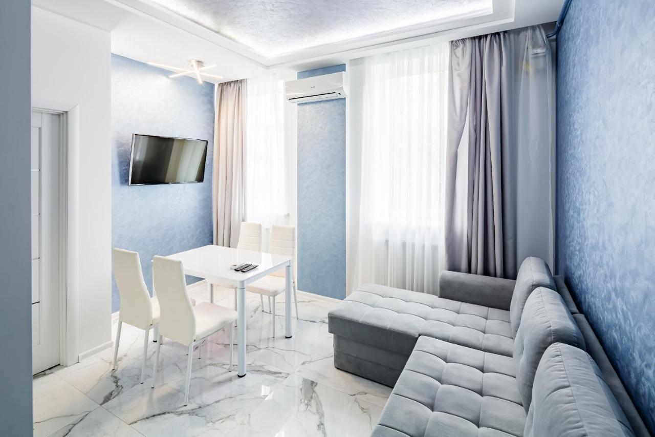 Royal Premier Apartment Lviv Buitenkant foto