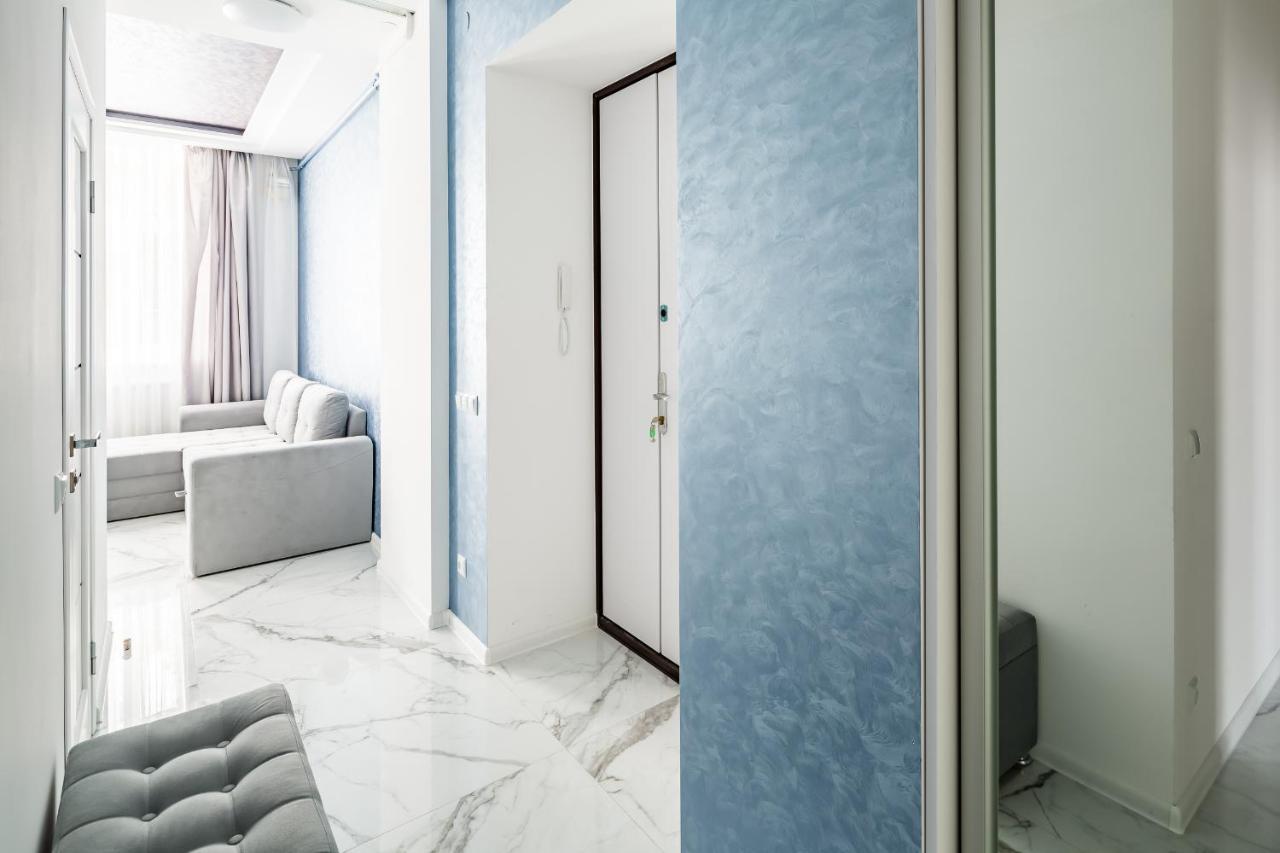 Royal Premier Apartment Lviv Buitenkant foto