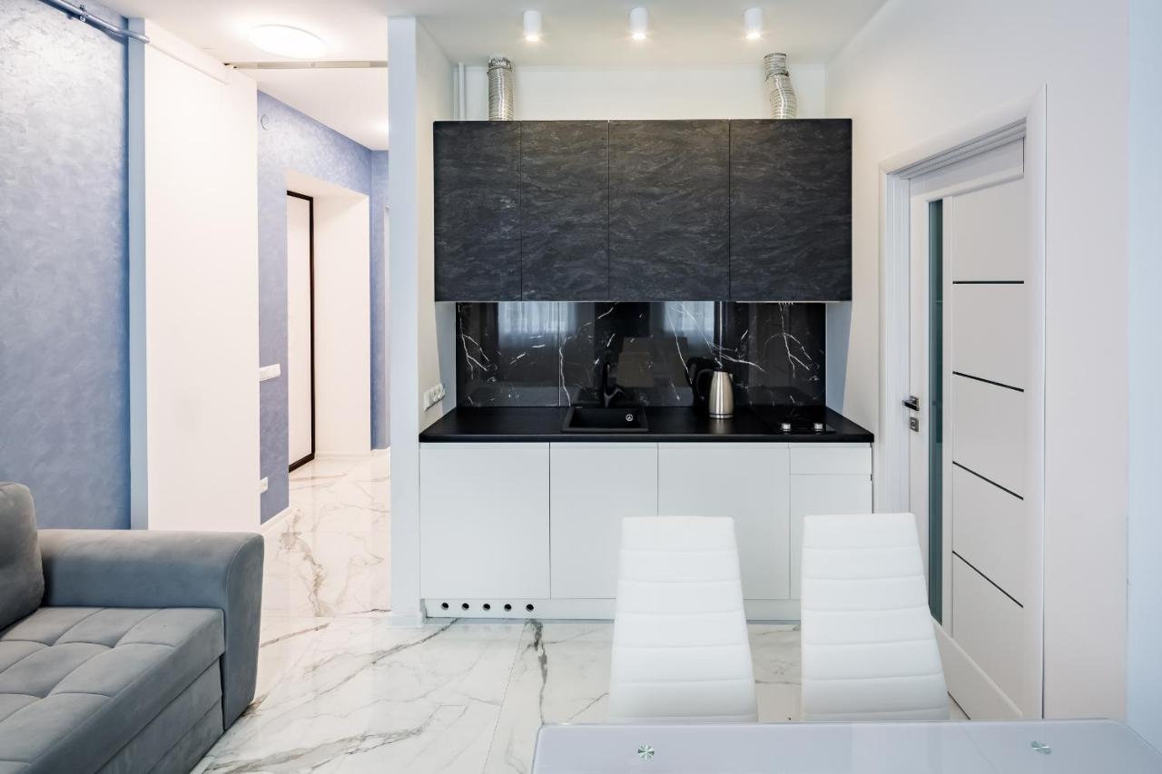 Royal Premier Apartment Lviv Buitenkant foto