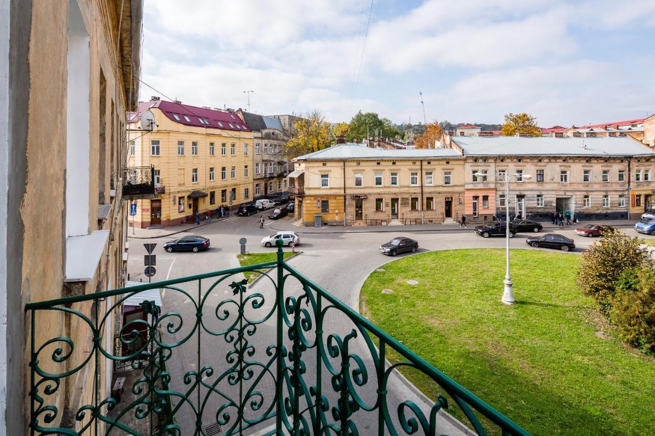 Royal Premier Apartment Lviv Buitenkant foto