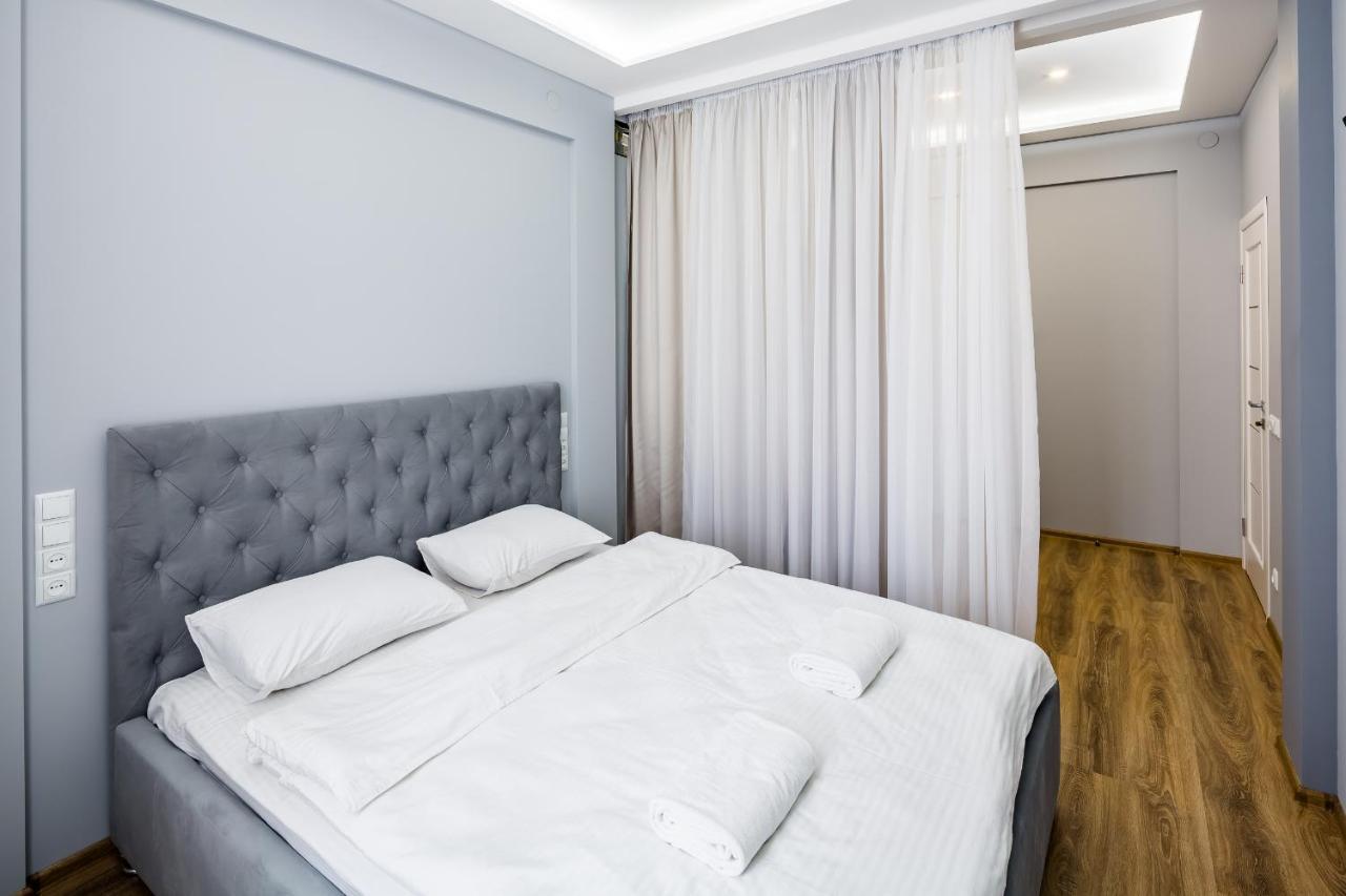 Royal Premier Apartment Lviv Buitenkant foto
